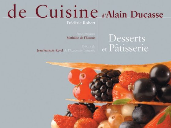 Grand Livre des Desserts Alain Ducasse par Mathilde de l'Ecotais - couverture